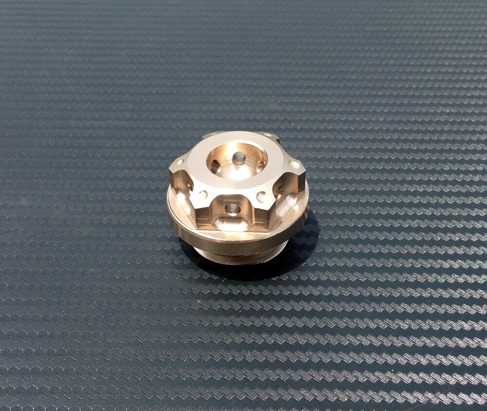 Ti Yamaha Oil Filler Cap / Plug - R1 R7 R6 R3 FZ1 FZ8 FZ6 XJ6S XSR700 FJR1300 MT03 MT-07 MT-10 Tenere 700 Tracer 7