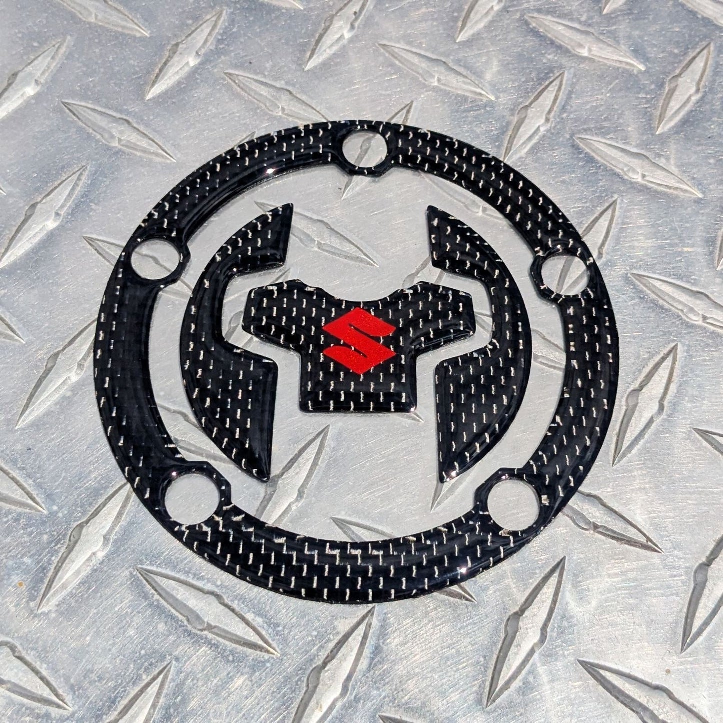 Real Carbon Fuel / Gas Cap Pad - 2018 + SV650 V-STROM 650 1000 1050 XT X DL DE