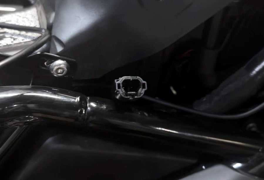 Triumph Daytona Street Triple Trident 660 765 Aux Accessory Power Cable Splitter